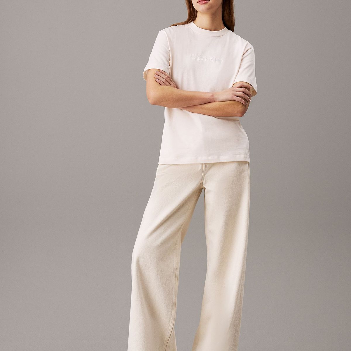 CALVIN KLEIN - Polera Hero Logo Regular Beige Calvin Klein