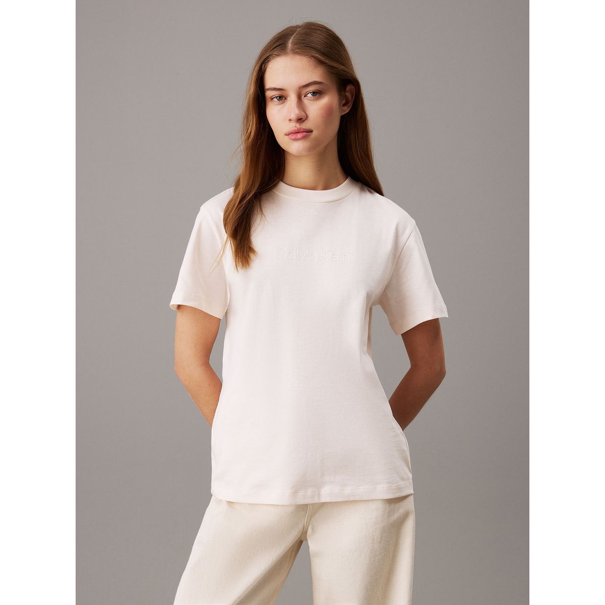 CALVIN KLEIN - Polera Hero Logo Regular Beige Calvin Klein