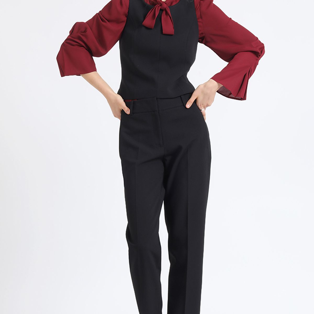 LIOLA - Top Entallado, Negro Liola