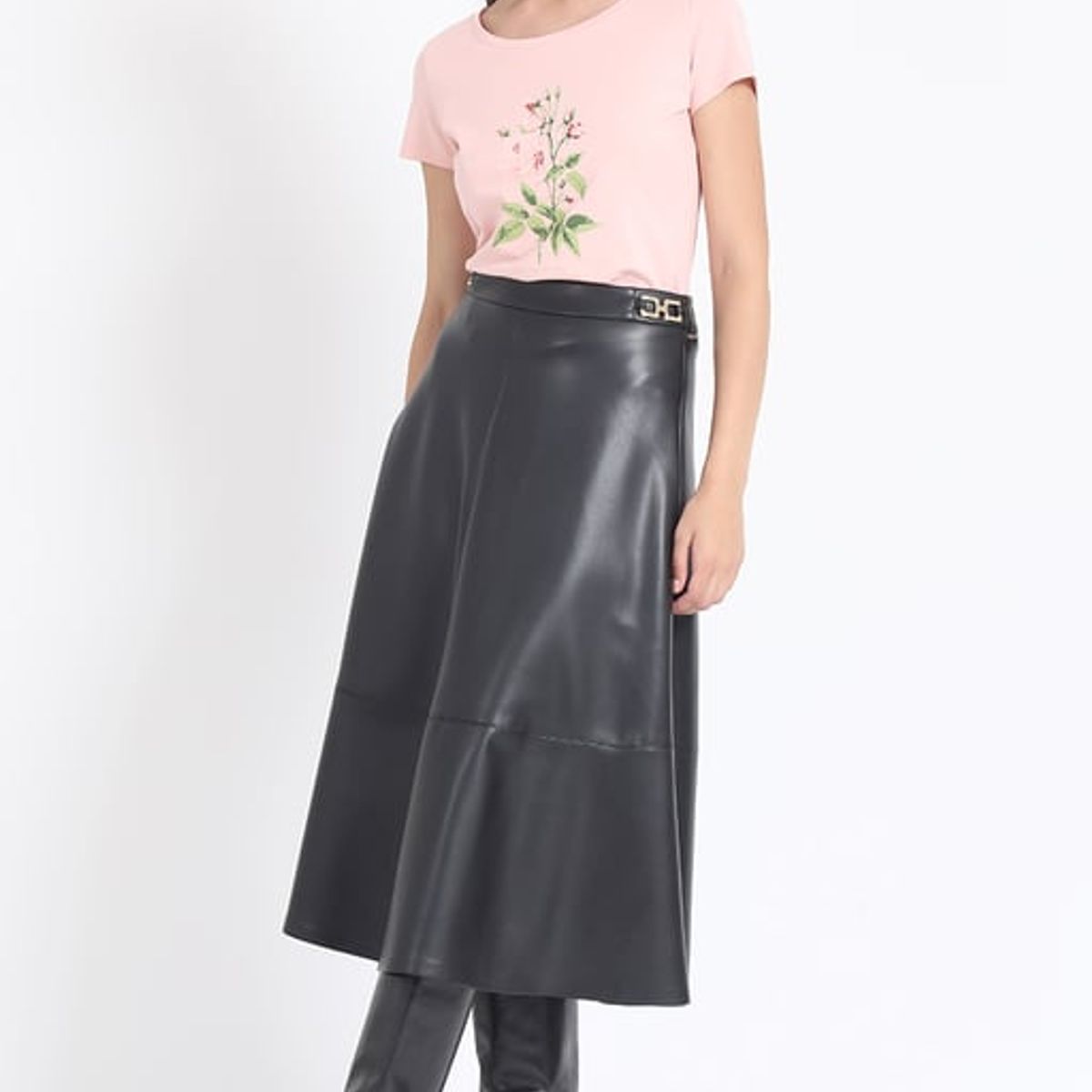 LIOLA - Polera Basica Con Estampado Rosas, Rosa Liola