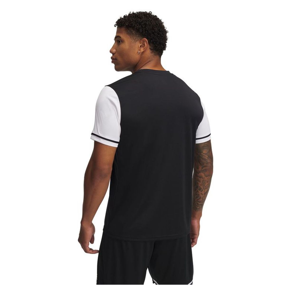UNDER ARMOUR - Polera Manga Corta Ua Challenger Jersey Negro Para Homb UNDER ARMOUR