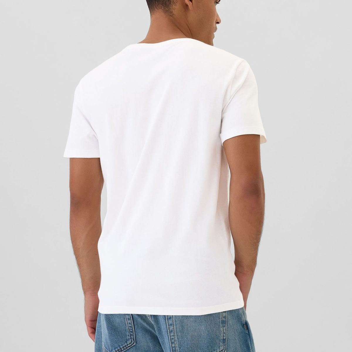 GAP - Polera Hombre Gap Mini Logo Manga Corta Cuello en V Blanco