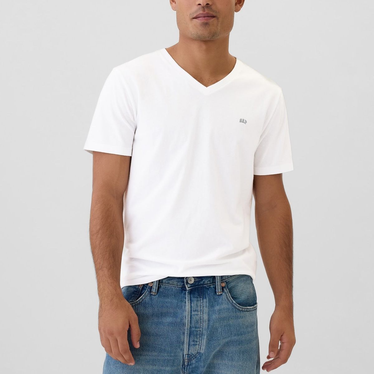 GAP - Polera Hombre Gap Mini Logo Manga Corta Cuello en V Blanco