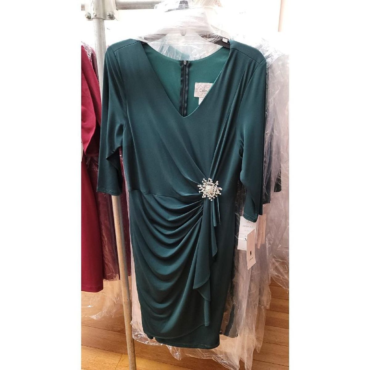 UNIQUE - VESTIDO MEDIO M6412 VERDE ESMERALDA - Esmeralda