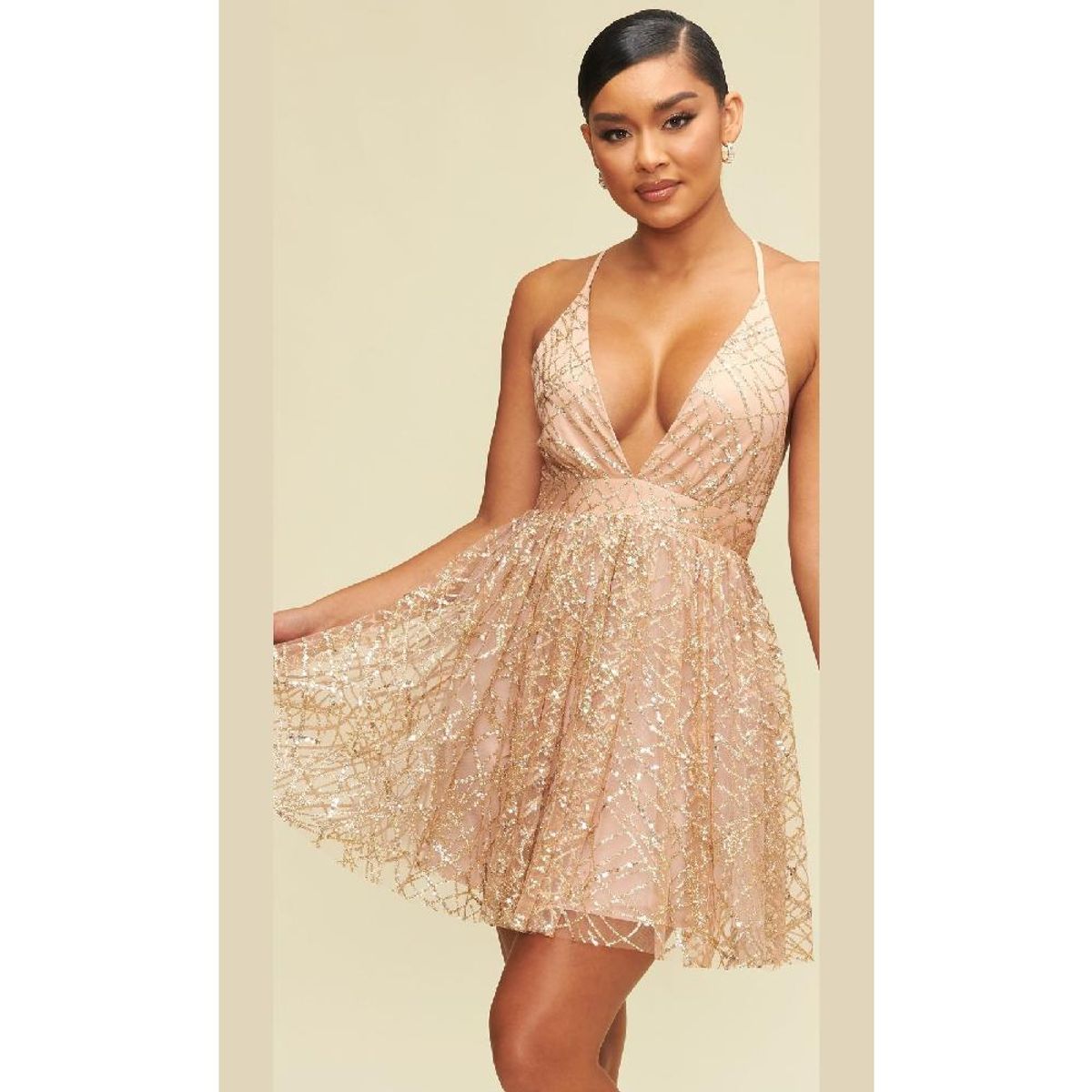 UNIQUE - VESTIDO DE FIESTA CORTO C5202 DORADO - Dorado