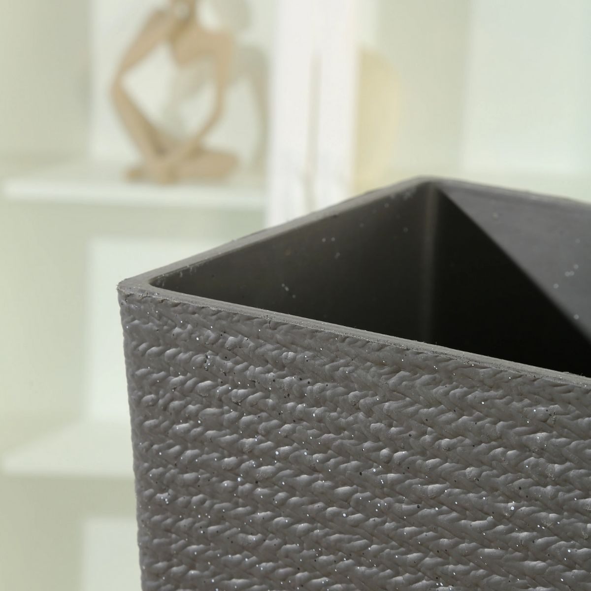 GENERICO - Macetero Plastico Alargado Premium Base Cuadrada Conica - Negro