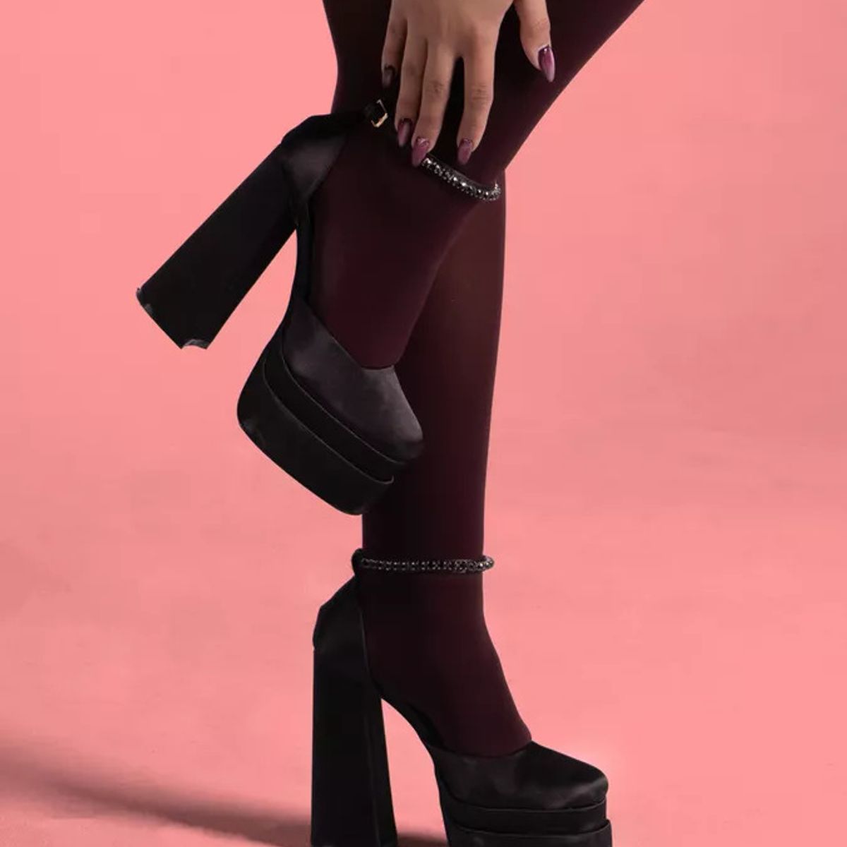 APOSTOL - Tacón satín negro tipo bratz dama para fiesta formal altos con pedrería