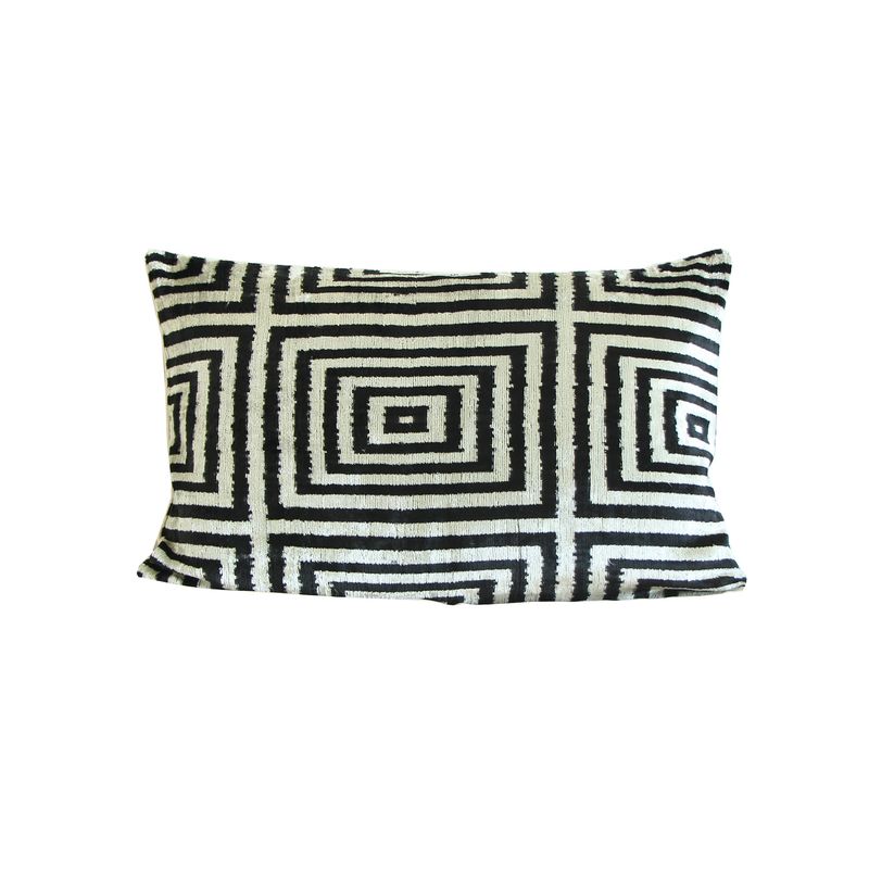 TURKUAZ - Cojín de terciopelo de seda 60x40 cms Selim blanco y negro