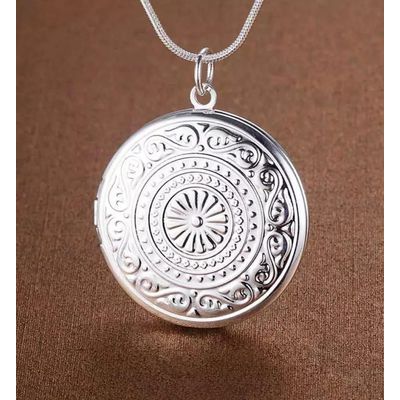 Imagen 2 del producto Llavero Relicario Porta Fotos Sol