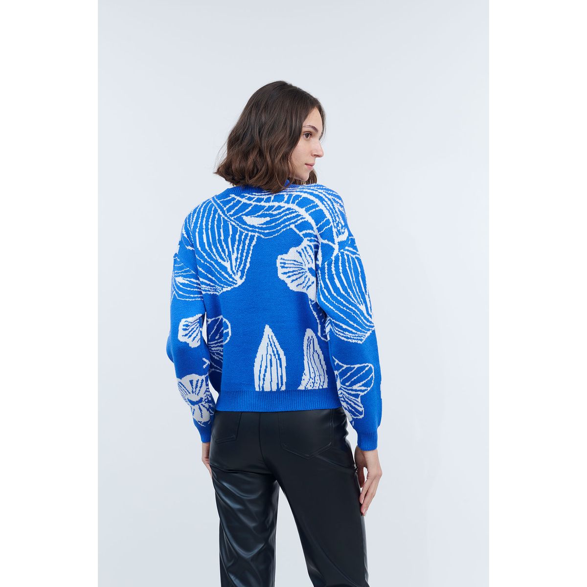 GUINDA - Sweater  cuello redondo con hojas y brillos Melya