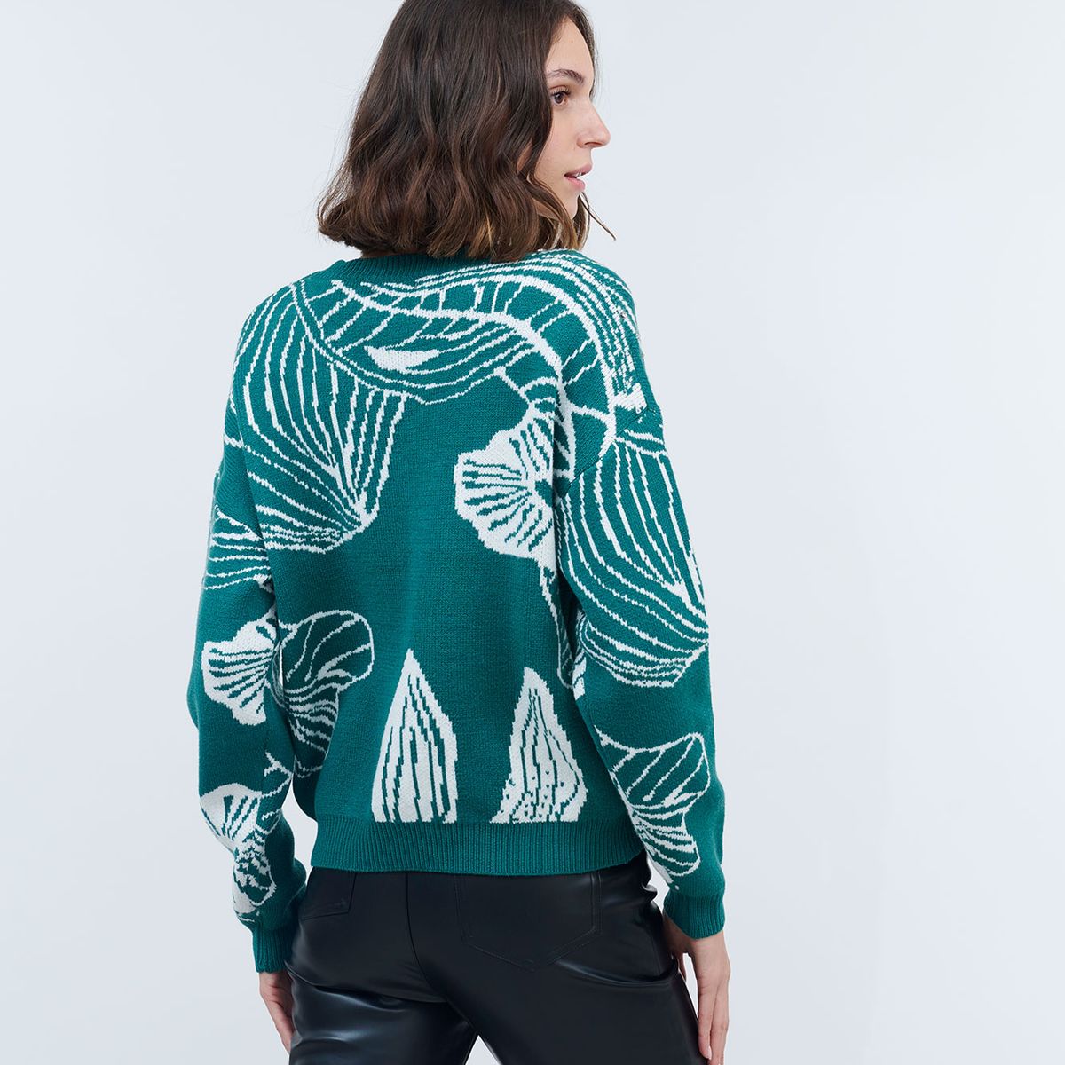 GUINDA - Sweater  cuello redondo con hojas y brillos Melya