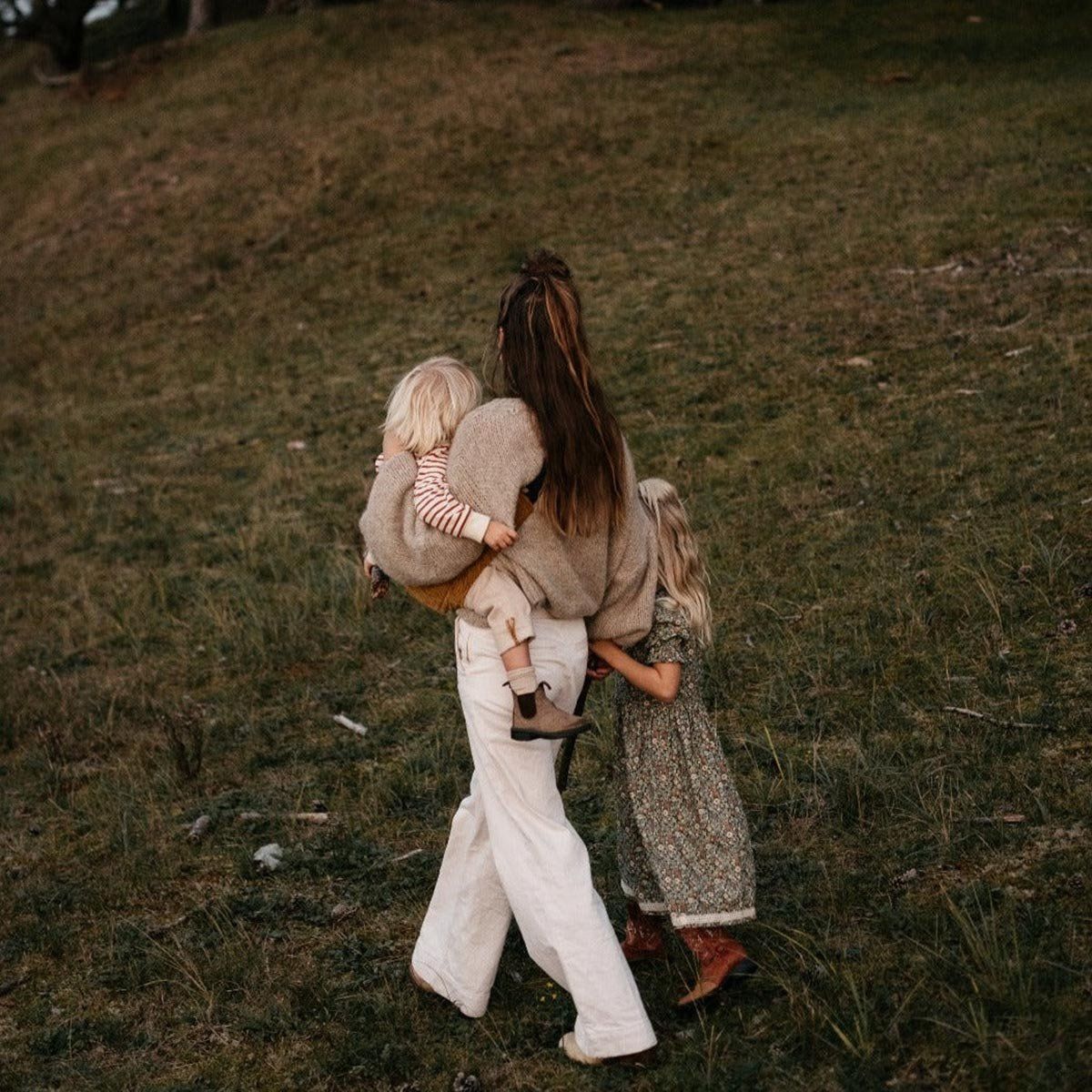 WILDRIDE - Portabebé Wildride Corduroy Gold