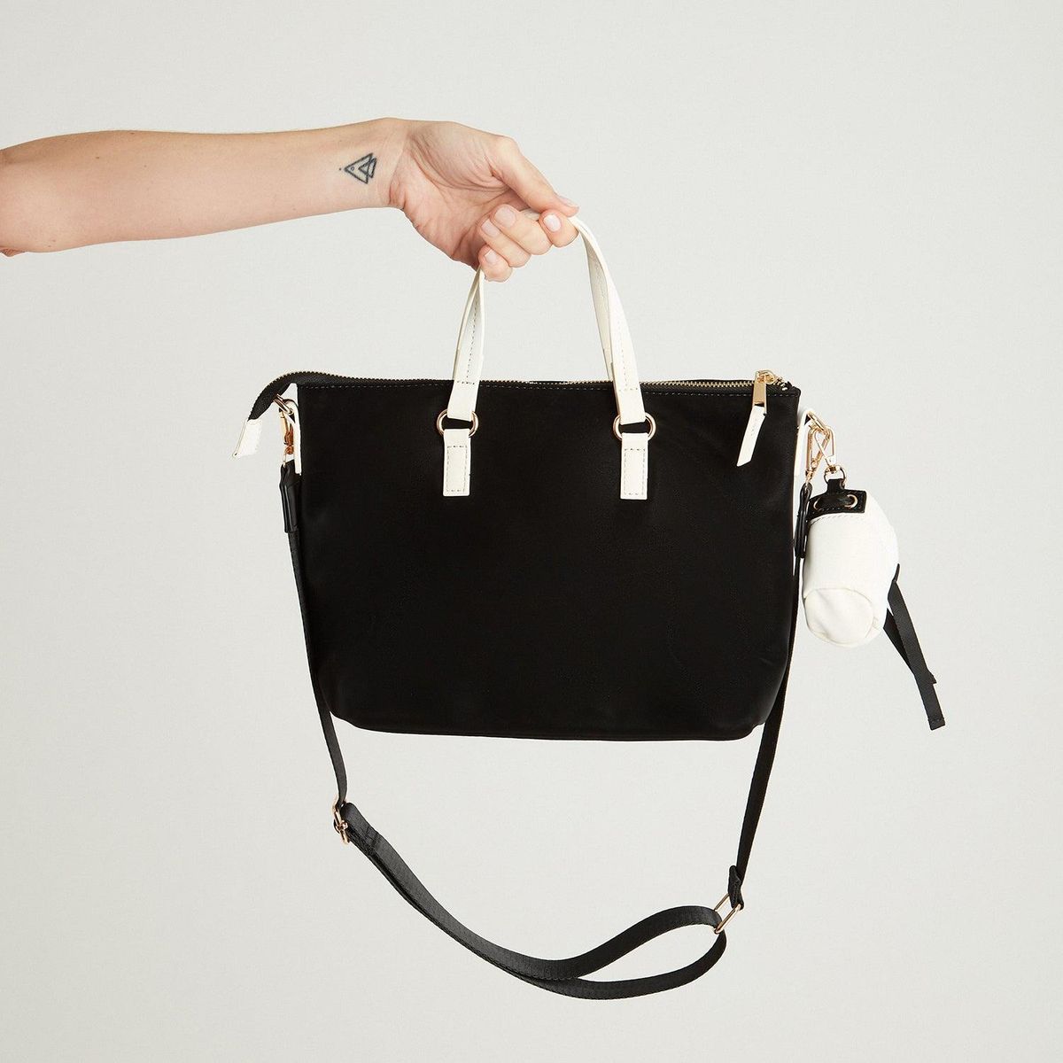 LORENZO DI PONTTI - Cartera Con Asa Textura Suave Negro