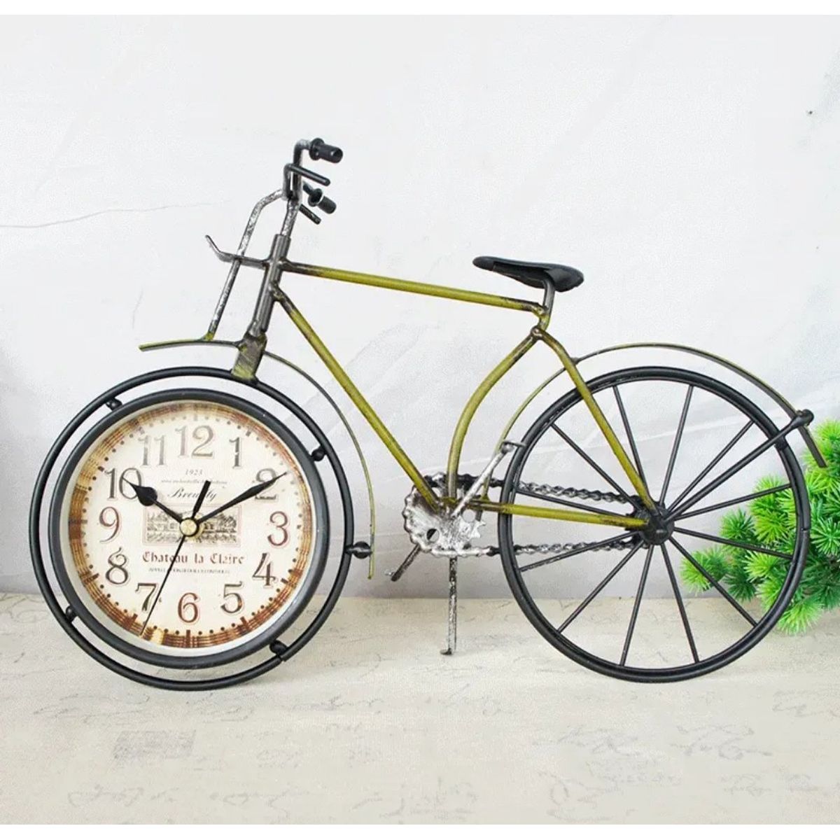 GENERICO - RELOJ VINTAGE SOBRE MESA MODELO BICICLETA VERDE RETRO METAL