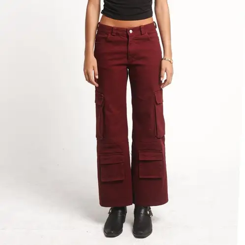 ME QUIERE MUCHO POQUITO NADA - Pantalón Cargo Burdeo Tiro Alto con Bolsillos - Qatar - MQM