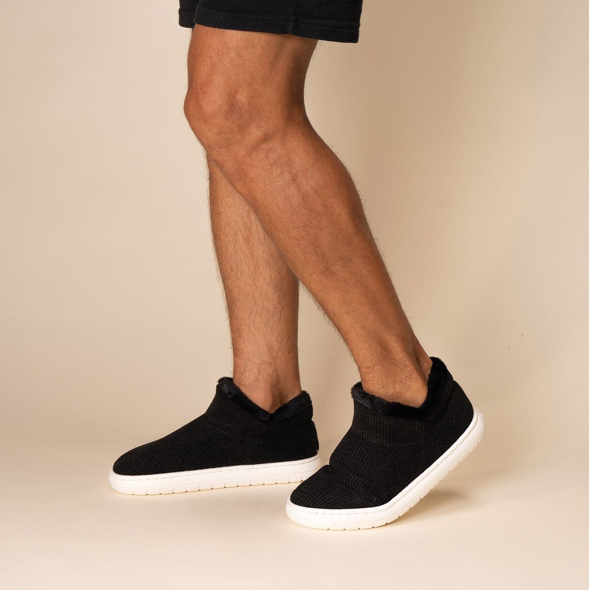 CHINITOWN - Pantufla Hombre Negro Borla Chinitown