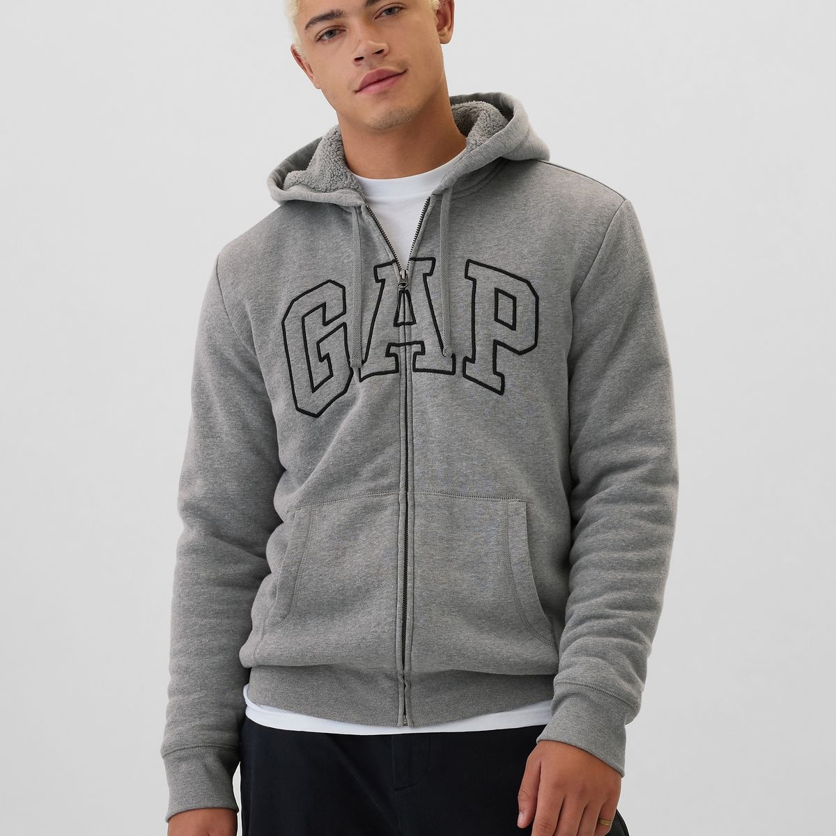 GAP - Polerón Hombre Logo Sherpa Gris