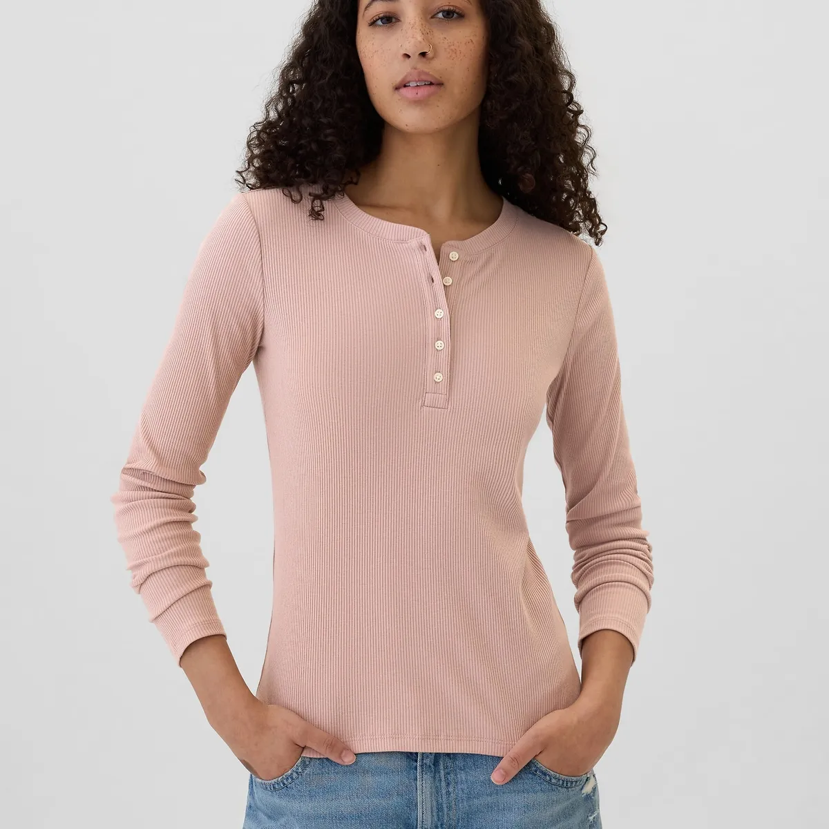 GAP - Polera Mujer Henley Rosa