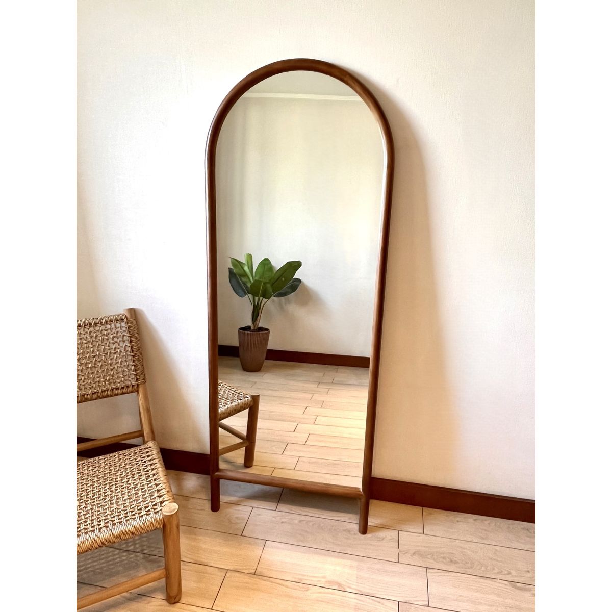 GENERICO - Espejo Madera De Piso Arco 65x170 cm Komodo