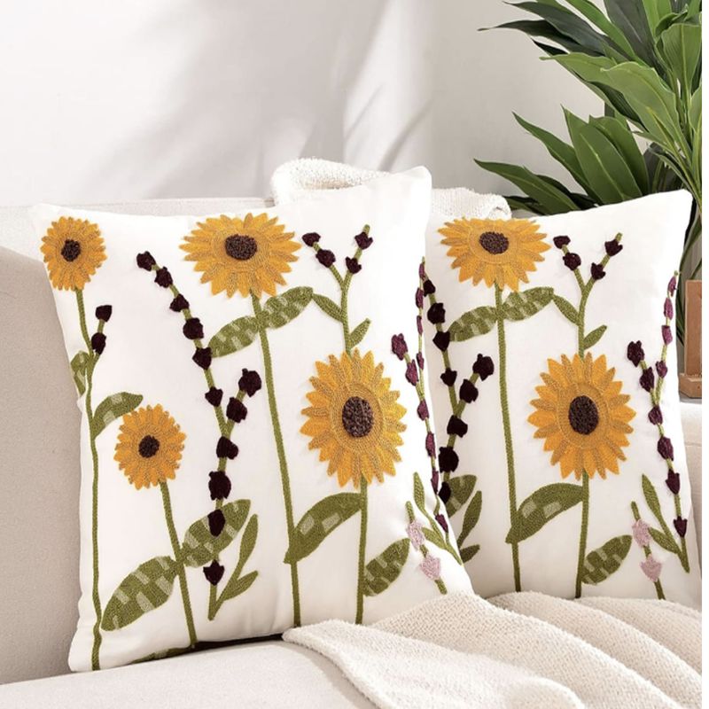 DECORACION CREATIVA - 2 Cojines Bordado Girasoles (incluye relleno)