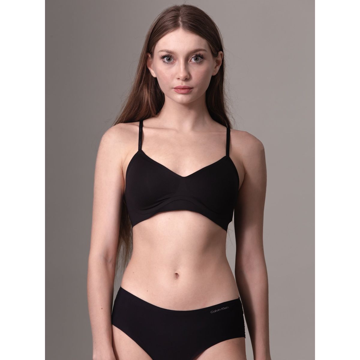 CALVIN KLEIN - Bralette Gel Invisible Negro Calvin Klein
