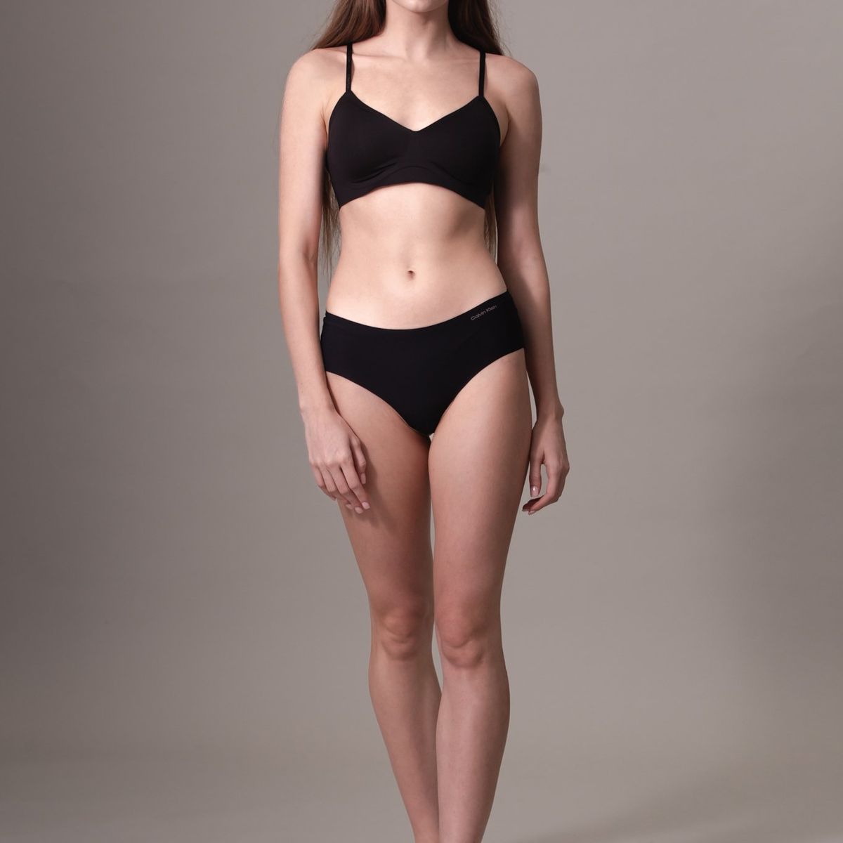 CALVIN KLEIN - Bralette Gel Invisible Negro Calvin Klein