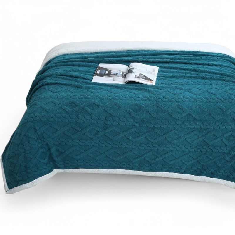 GENERICO - Frazada Polar Con Chiporro Medida 200x230cm 2 Plazas Color Turquesa