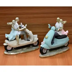 MSA MUEBLES SANTA ANA - Figura Motoneta de Amor