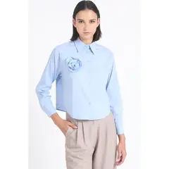 LIOLA - Camisa Poplin Algodón, Aplicación Flor, Celeste
