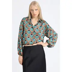 LIOLA - Blusa Crop Satin Estampado Retro, Café