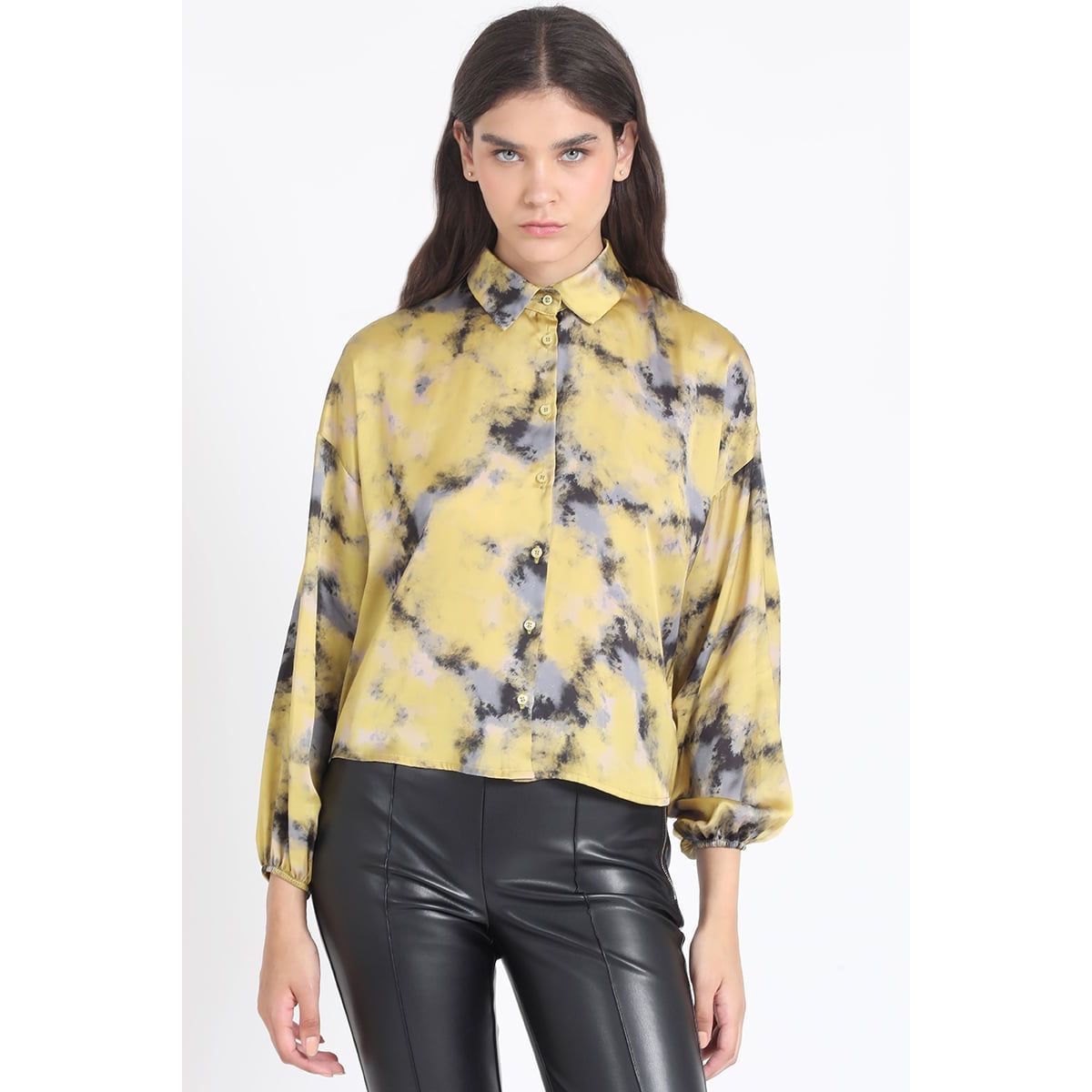 LIOLA - Blusa  Satin Estampado, Amarillo Liola