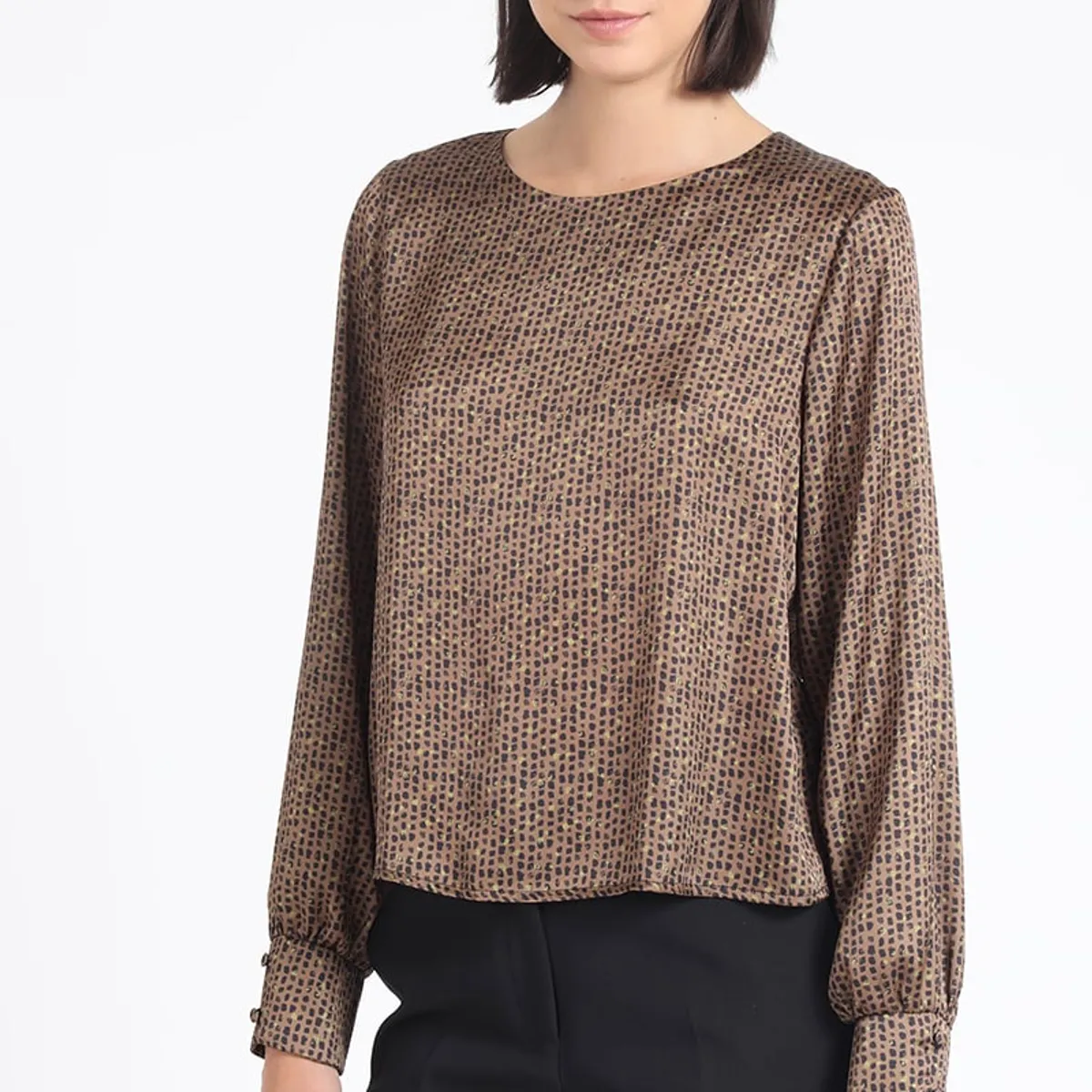 LIOLA - Blusa Satin Estampado Manchas, Cafe Liola