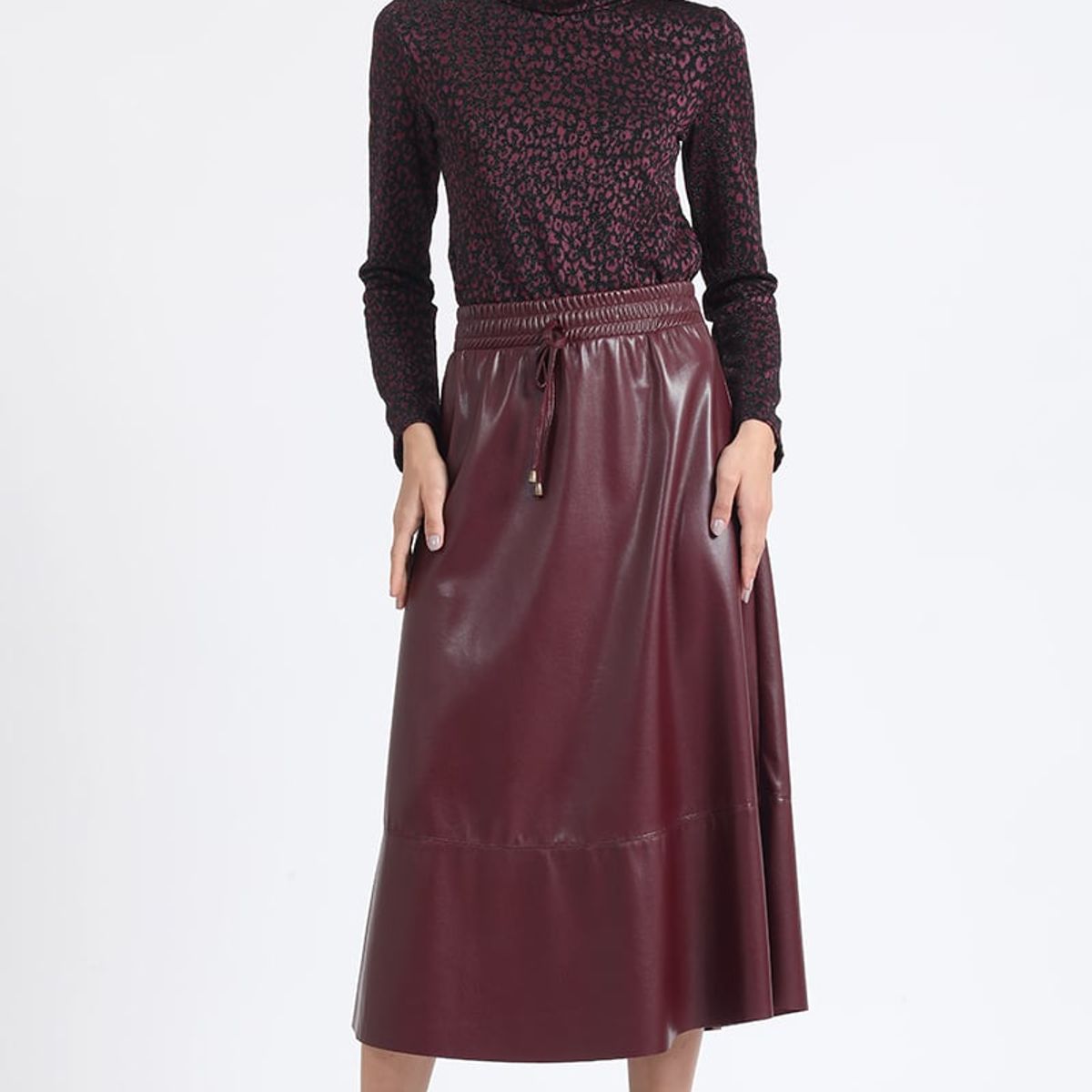 LIOLA - Beatle Fantasia Leopardo Con Hilo Metalizado, Rojo Liola