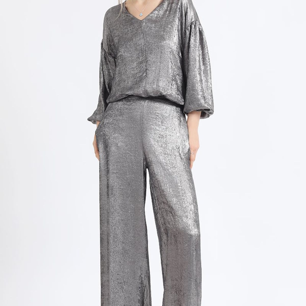 LIOLA - Pantalon Ancho, Folia Metalizada, Gris Liola