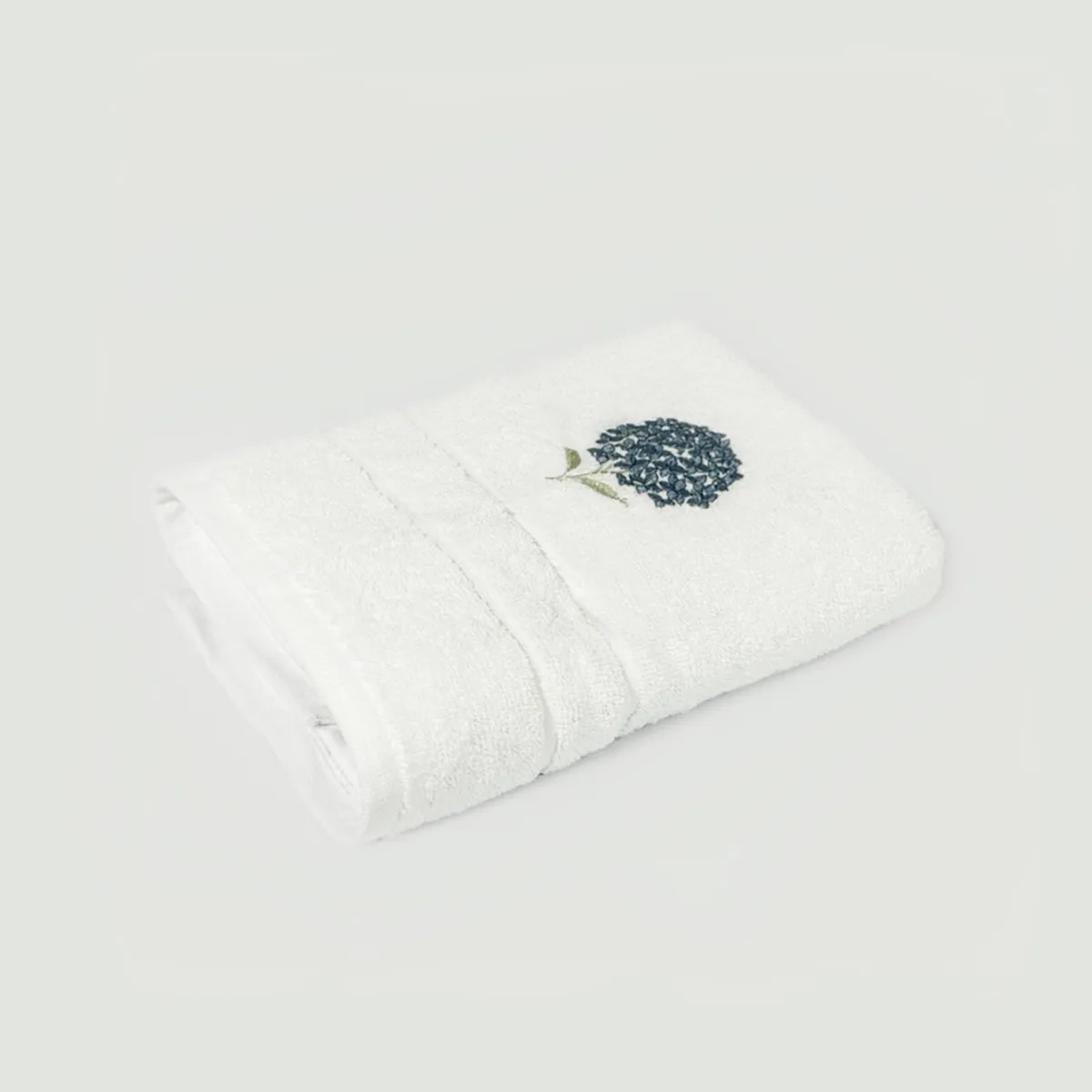 NINA HERRERA - Toalla de Baño Bordada Hortensia Azul