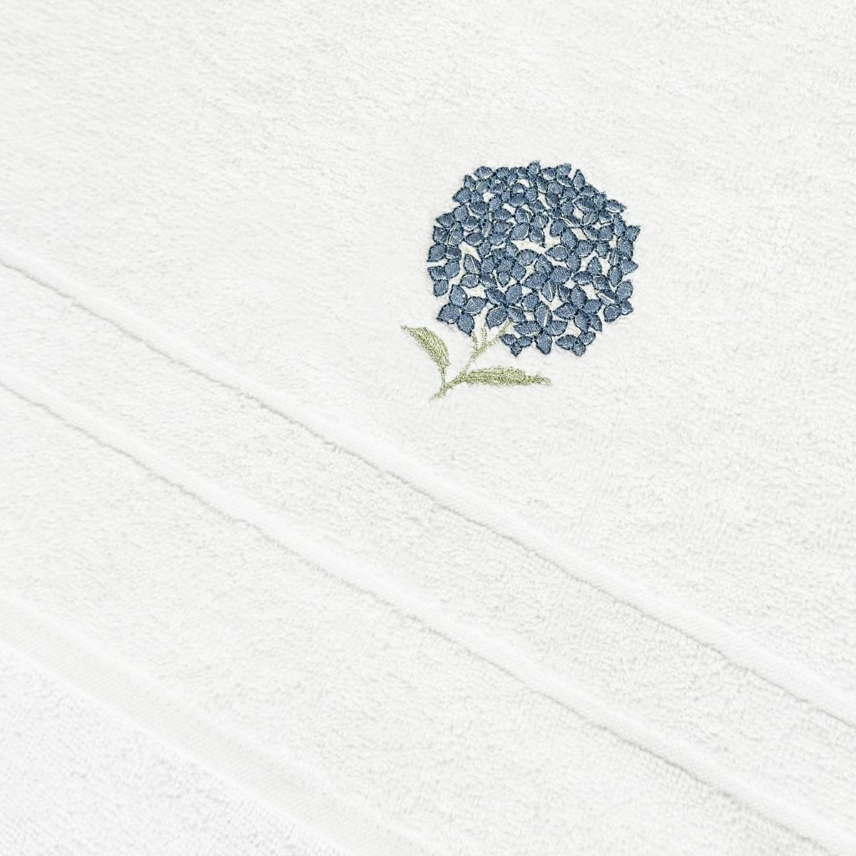 NINA HERRERA - Toalla Sábana Bordada Hortensia Azul