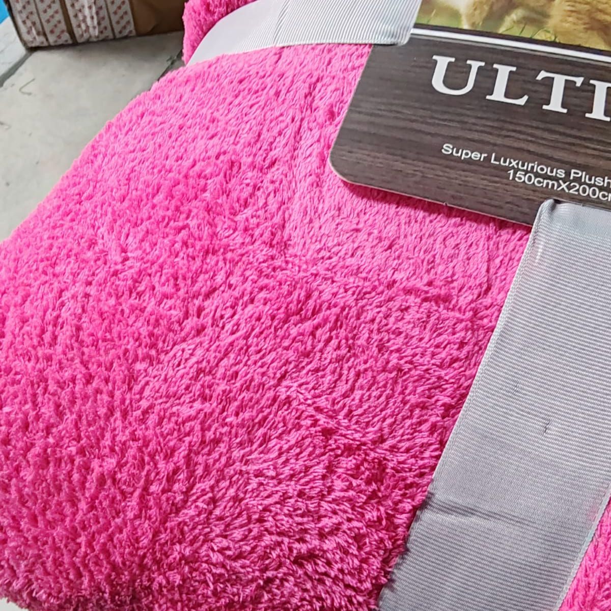 GENERICO - Frazada Plush con Sherpa Chiporro Fucsia Reversible 200x230.