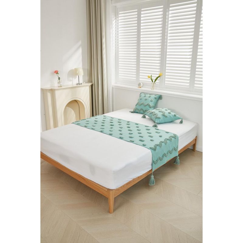 GENERICO - Set Decorativo de Piecera Bordada y 2 Cojines T001