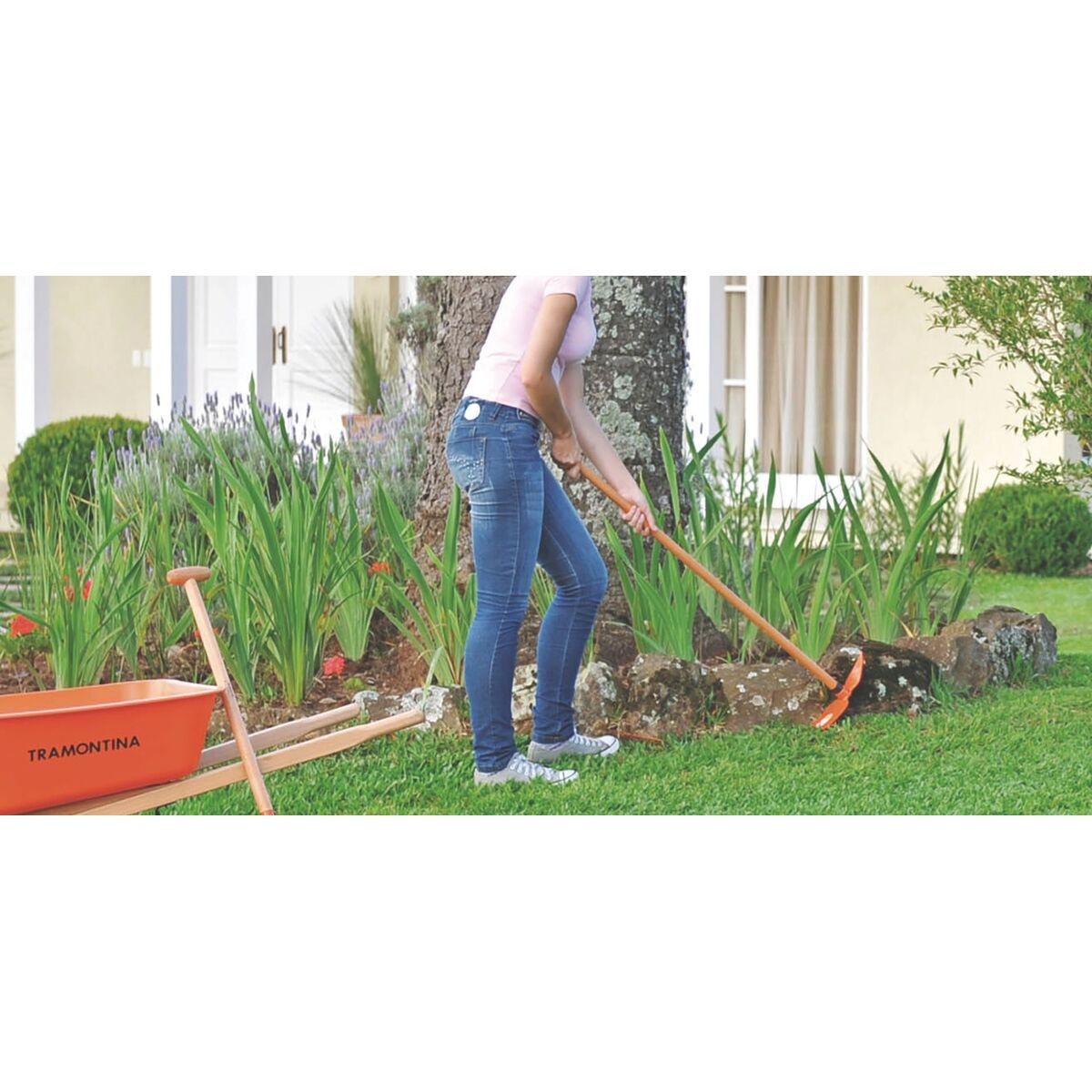 TRAMONTINA - Escardillo corazón, mango de madera 120 cm