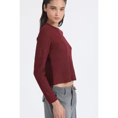 LIOLA - Polera Fantasia Con Hilo Metalizado Burdeo