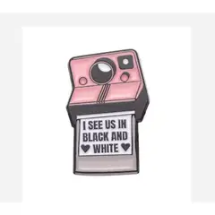 GENERICO - PIN METÁLICO DISEÑO CÁMARA 1686