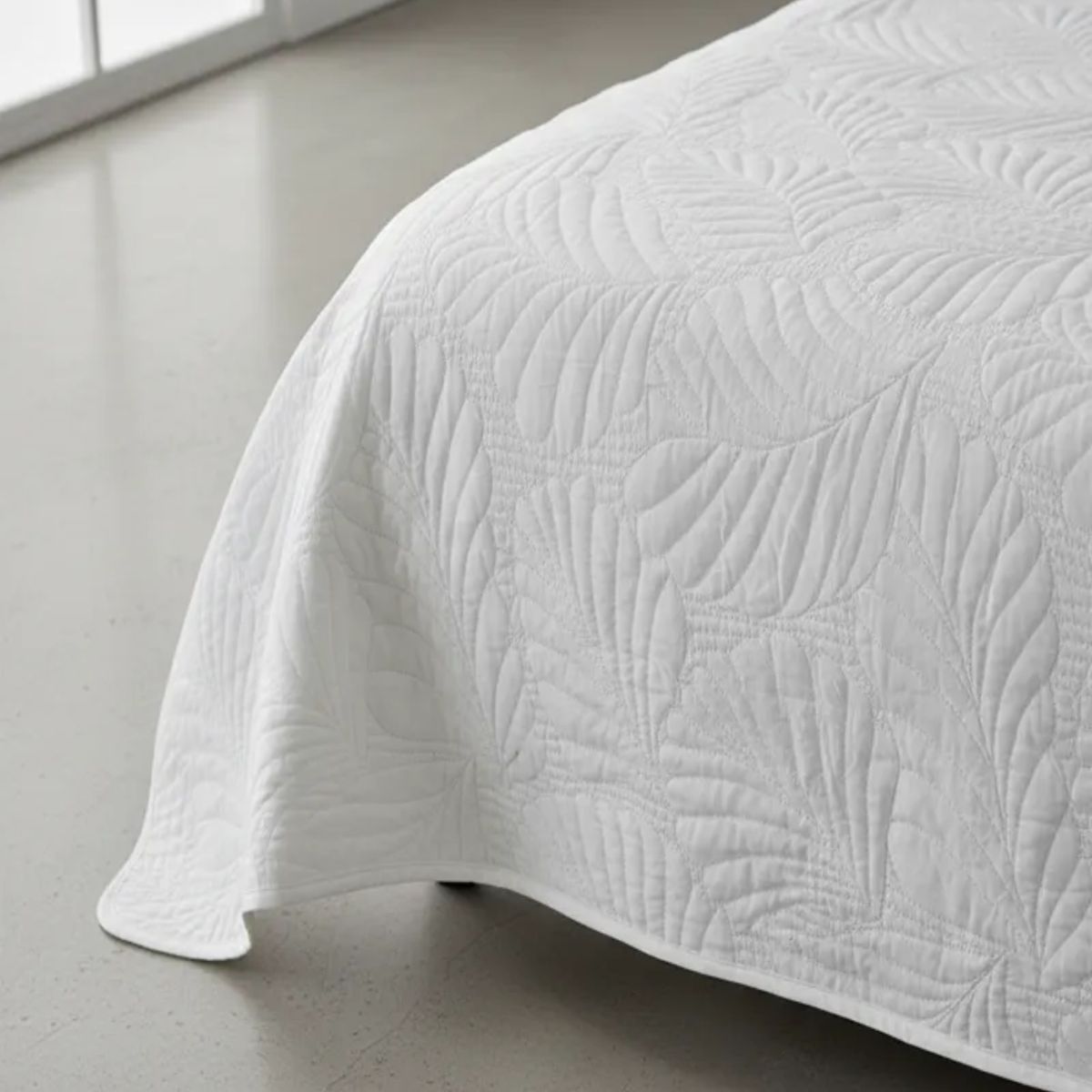 GENERICO - QUILT DE VERANO KING - SUPER KING COBERTOR DE LUJO C003