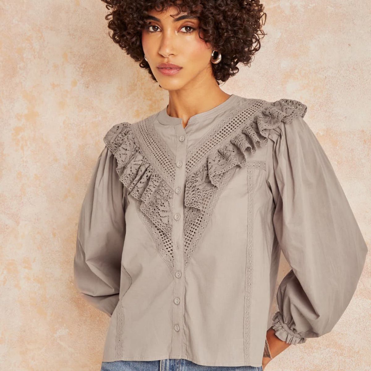 LOUNGE - Blusa Boho Bordado LOUNGE