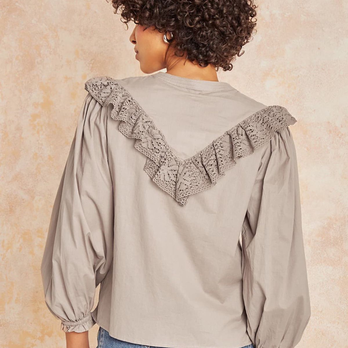 LOUNGE - Blusa Boho Bordado LOUNGE