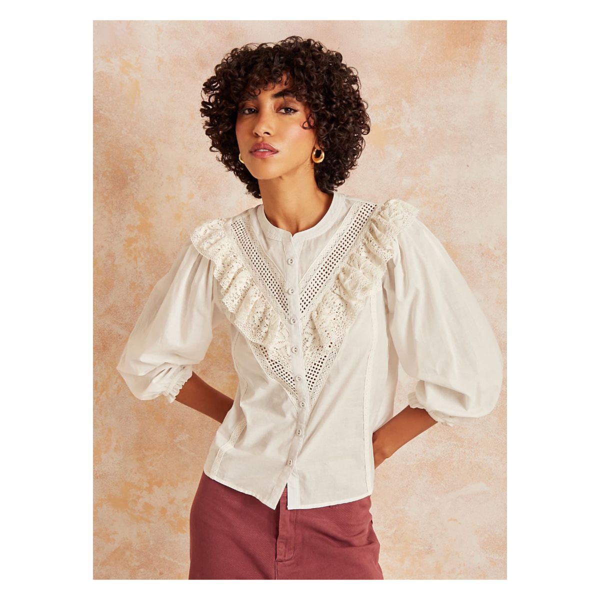 LOUNGE - Blusa Boho Bordado LOUNGE