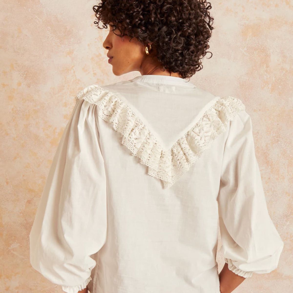 LOUNGE - Blusa Boho Bordado LOUNGE