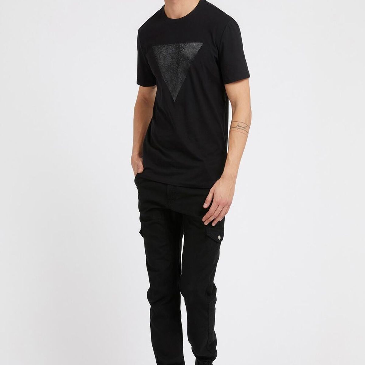 GUESS - Polera Ss Cn Shiny Gel Triangle Tee Hombre Negro