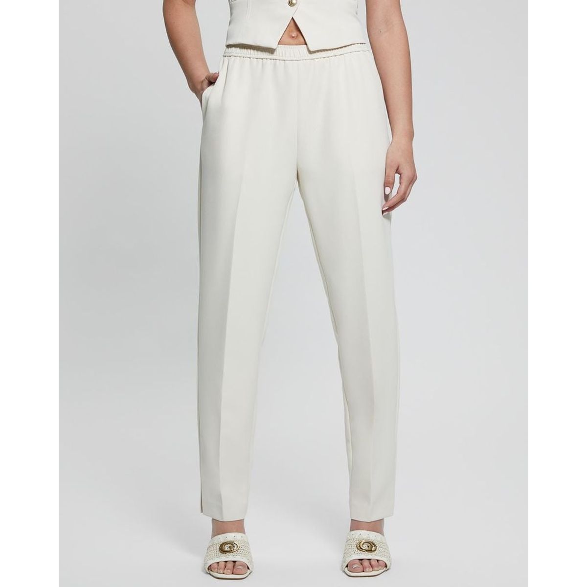 GUESS - Pantalon Roberta Structure Jogger Mujer Café