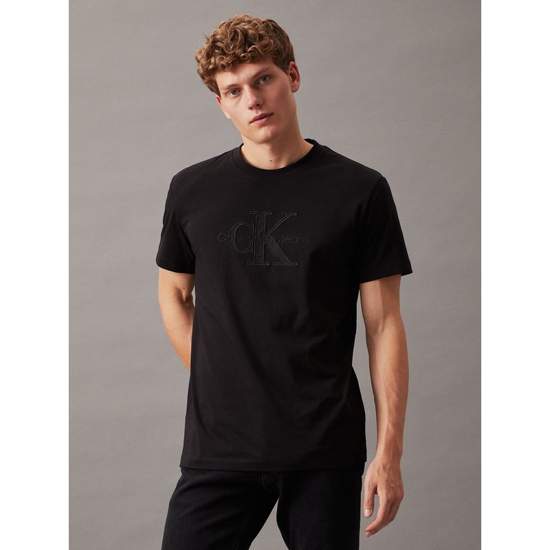 CALVIN KLEIN - Polera Monologo Applique Negro Calvin Klein