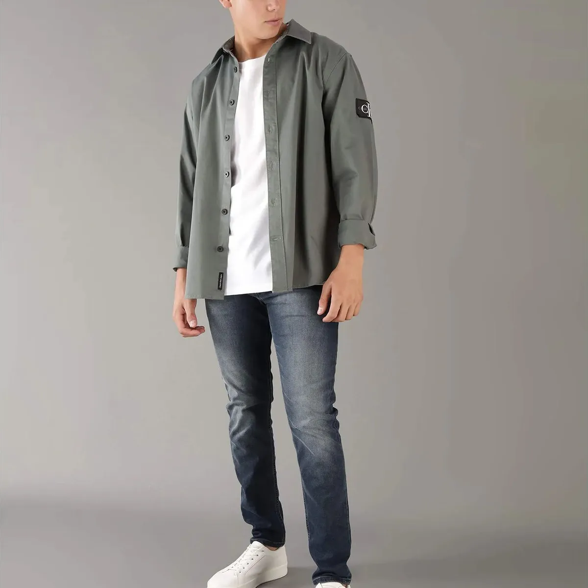 CALVIN KLEIN - Camisa Monologo Badge Relaxed Gris Calvin Klein